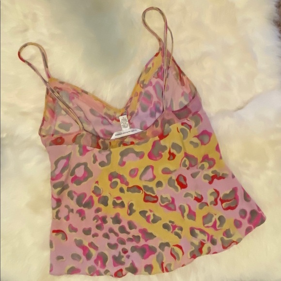 Feisty & Feminine Silk Top | Diane Von Furstenberg - Picture 4 of 7